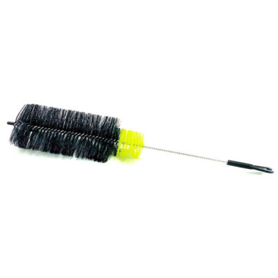 El cepillo de limpieza para base de cachimba es un accesorio imprescindible para mantener nuestra cachimba siempre como nueva.